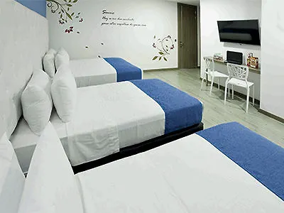 ***  Aw Hotel Plaza Miranda Colombia